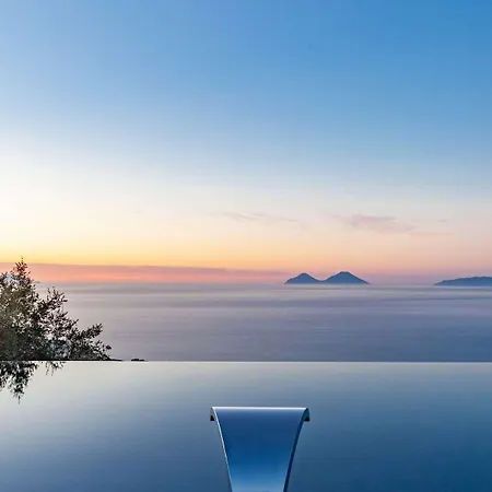 Maina Country Aparthotel Naso