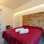 Maina Country Lejlighedshotel 4*