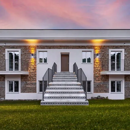 Lejlighedshotel Maina Country 4*