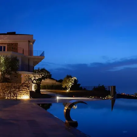 Maina Country Lejlighedshotel